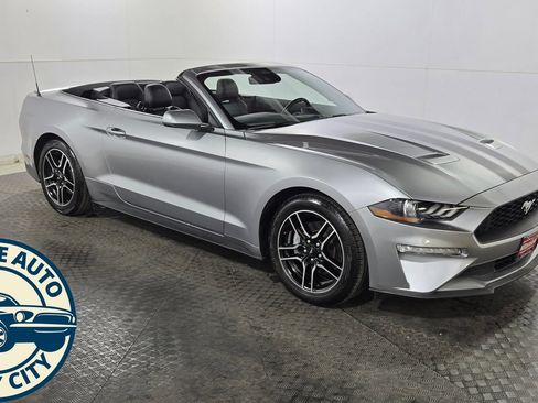 Used 2022 Ford Mustang Premium RWD image 9
