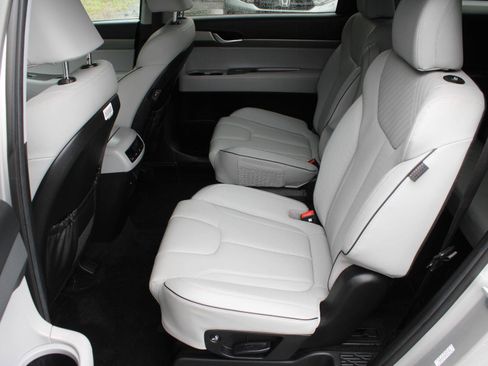 Used 2024 Hyundai Palisade SEL AWD/4WD image 17