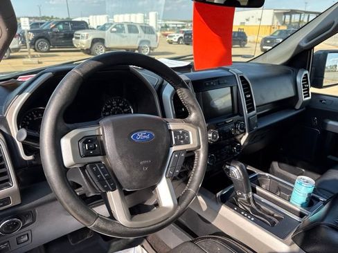 Used 2019 Ford F150 Lariat w/ Equipment Group 501A Mid AWD/4WD image 9