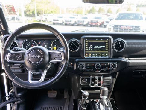 Used 2021 Jeep Wrangler Unlimited Sahara AWD/4WD image 13