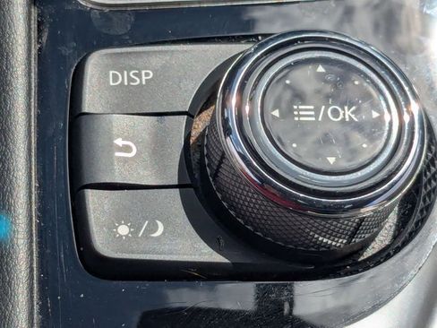 Used 2018 INFINITI Q60 3.0t Luxe image 15