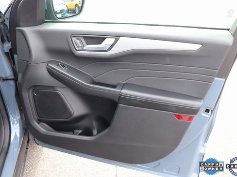 Used 2023 Ford Escape Platinum image 25