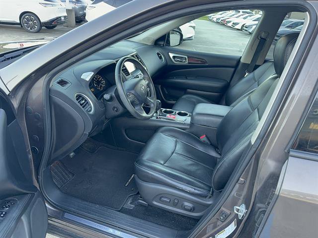 Used 2015 Nissan Pathfinder Platinum FWD image 22
