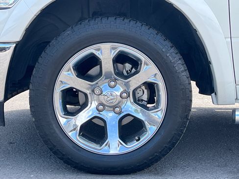 Used 2018 RAM 1500 Laramie w/ Convenience Group AWD/4WD image 12