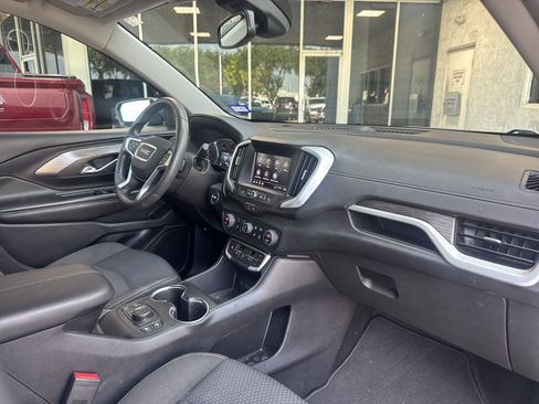 Used 2023 GMC Terrain SLE w/ Driver Convenience Package FWD image 15