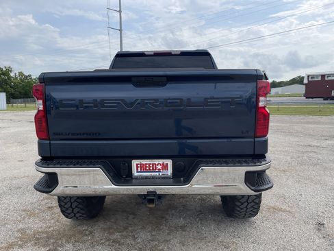 Used 2021 Chevrolet Silverado 1500 LT w/ LPO, Dark Essentials Package image 5