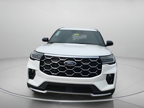 New 2025 Ford Explorer Platinum image 8