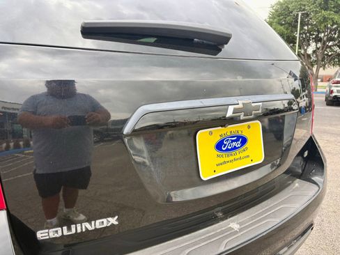 Used 2017 Chevrolet Equinox LT w/ Convenience Package FWD image 5