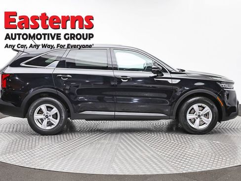 Used 2022 Kia Sorento LX FWD image 4