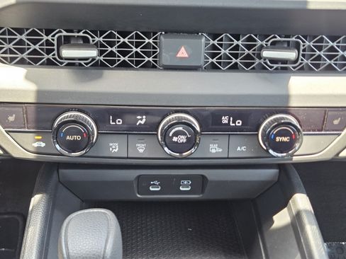 Used 2024 Honda Accord EX image 11