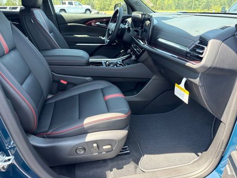 New 2027 Chevrolet Traverse RS FWD image 10