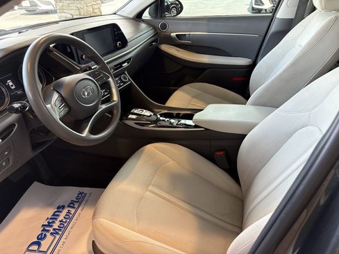 Used 2022 Hyundai Sonata SEL FWD image 2
