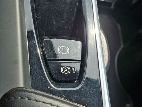 Used 2023 Volvo XC60 B5 Plus AWD/4WD image 25