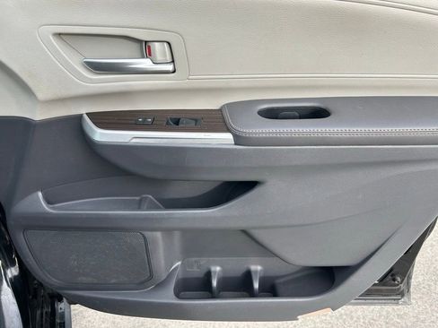 Used 2022 Toyota Sienna XLE image 30