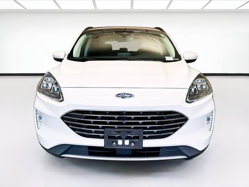 Used 2022 Ford Escape Titanium FWD image 2