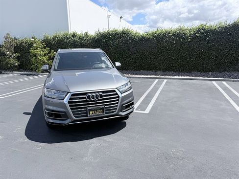 Used 2018 Audi Q7 3.0T Premium Plus image 2