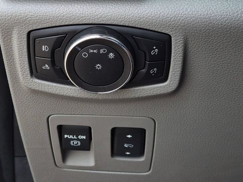 Used 2019 Ford F150 XLT w/ Equipment Group 302A Luxury AWD/4WD image 17