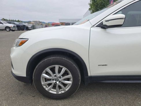 Used 2019 Nissan Rogue SV AWD/4WD image 13