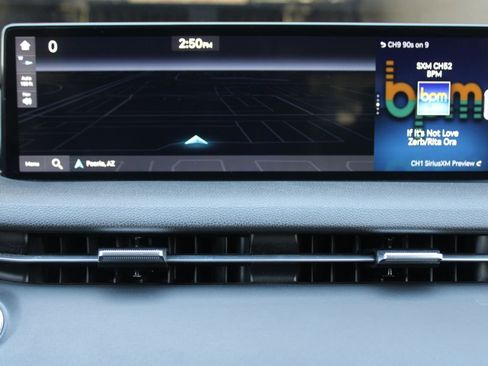 Used 2025 Genesis GV70 2.5T AWD/4WD image 20