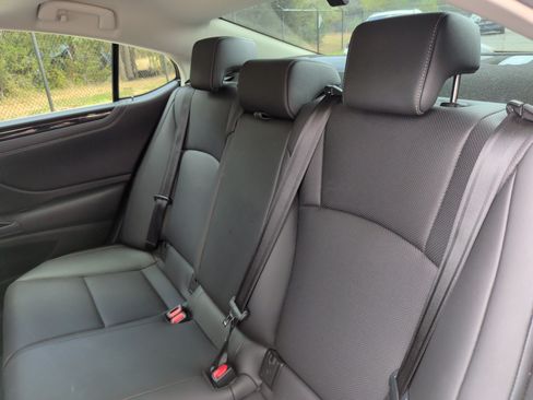 Used 2020 Lexus ES 350 w/ Premium Package FWD image 34