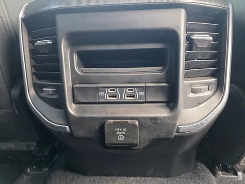 Used 2025 RAM 1500 Big Horn AWD/4WD image 37
