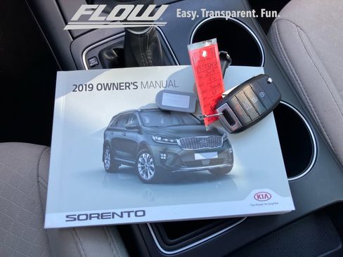 Used 2019 Kia Sorento FWD V6 image 38