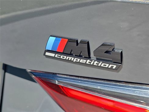 Used 2022 BMW M4 xDrive Competition w/ M Driver's Package image 4