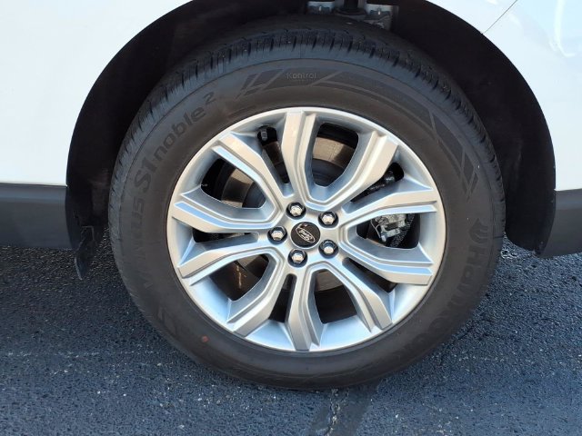 Used 2024 Ford Edge Titanium AWD/4WD image 11