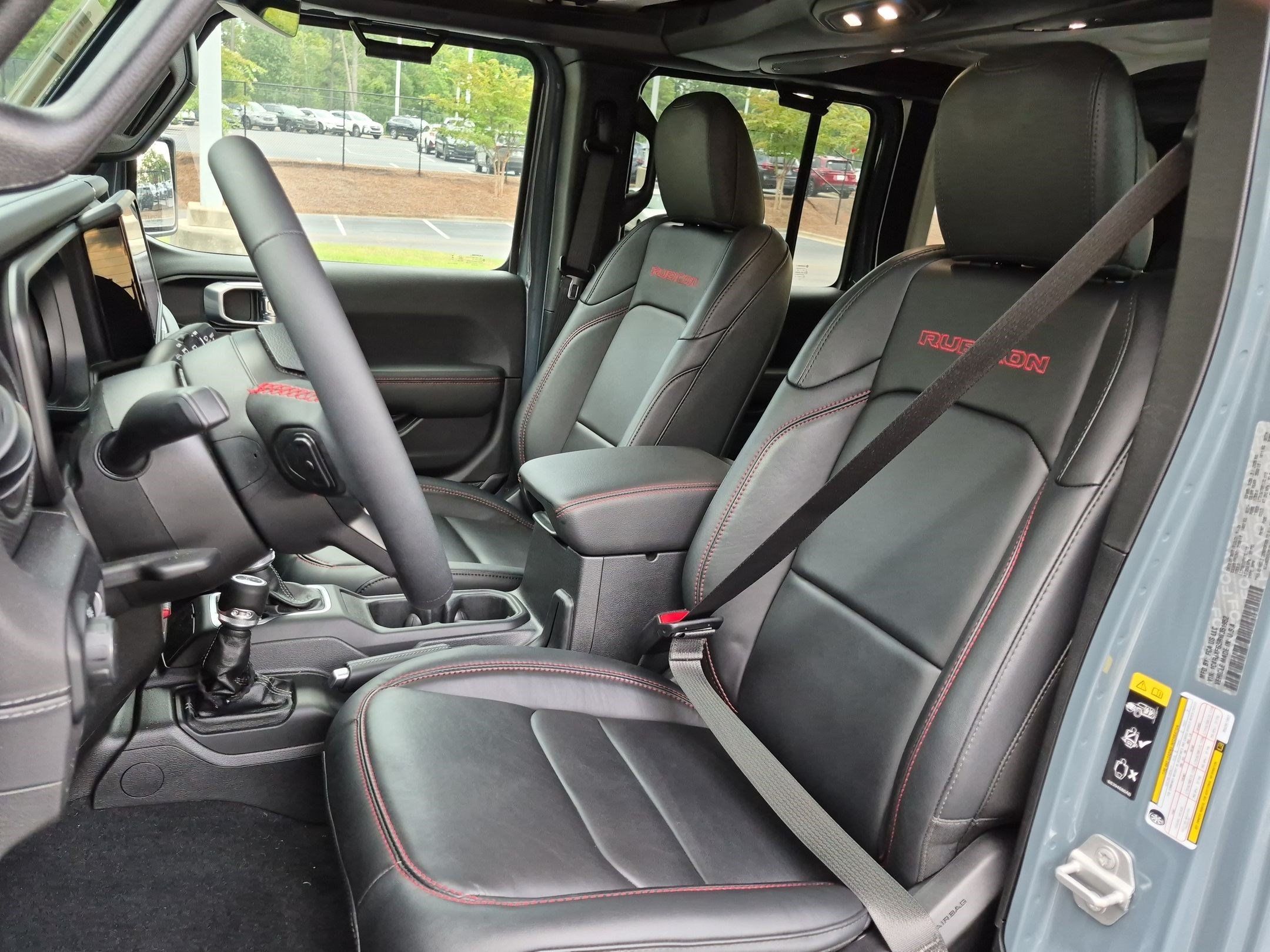Used 2024 Jeep Wrangler Unlimited Rubicon AWD/4WD image 12
