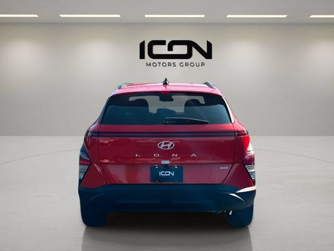 Used 2025 Hyundai Kona SEL AWD/4WD image 4
