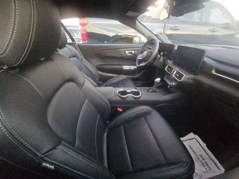 Used 2026 Ford Mustang Premium RWD image 5
