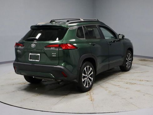 Used 2022 Toyota Corolla Cross XLE w/ Convenience Package AWD/4WD image 11