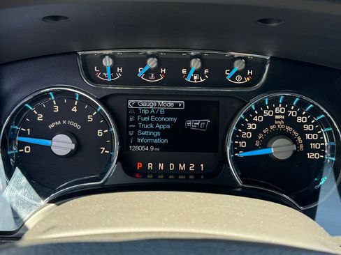 Used 2014 Ford F150 Lariat w/ Equipment Group 502A Luxury AWD/4WD image 26