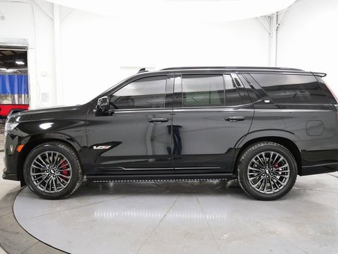Used 2023 Cadillac Escalade V image 4