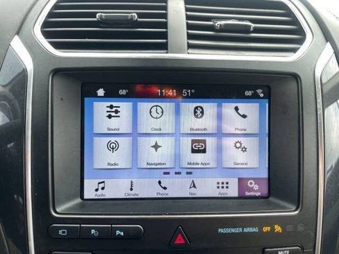 Used 2019 Ford Explorer Platinum AWD/4WD image 35