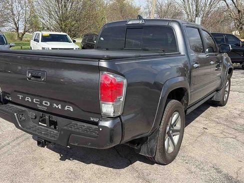 Used 2018 Toyota Tacoma Limited AWD/4WD image 8