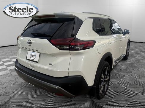 Used 2023 Nissan Rogue SL w/ SL Premium Package image 5