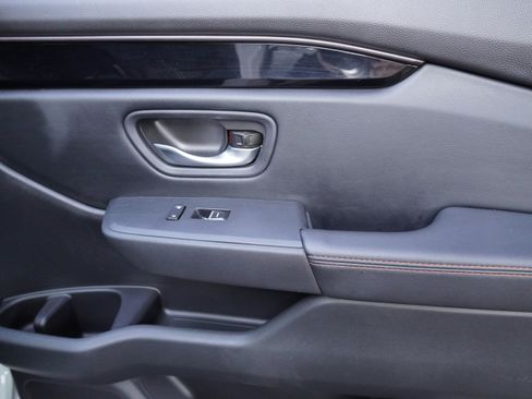 Used 2025 Honda Pilot TrailSport image 32