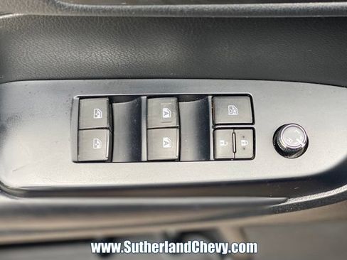 Used 2019 Toyota Highlander SE FWD image 15
