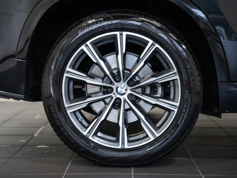 Used 2024 BMW X5 xDrive40i w/ M Sport Package AWD/4WD image 18