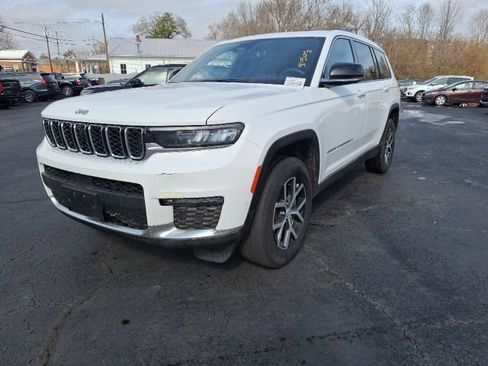 Used 2024 Jeep Grand Cherokee L Limited w/ Luxury Tech Group II AWD/4WD image 8