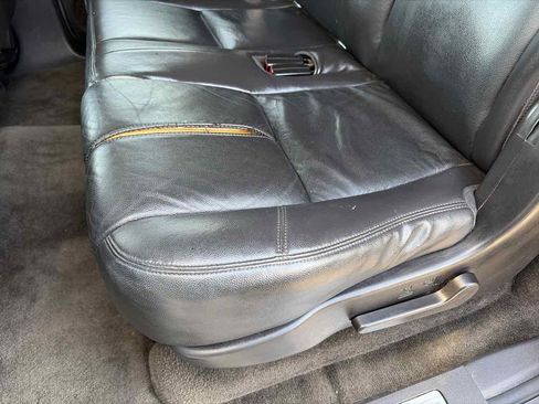 Used 2008 Chevrolet Suburban LT w/ LT Preferred Equipment Group RWD image 17