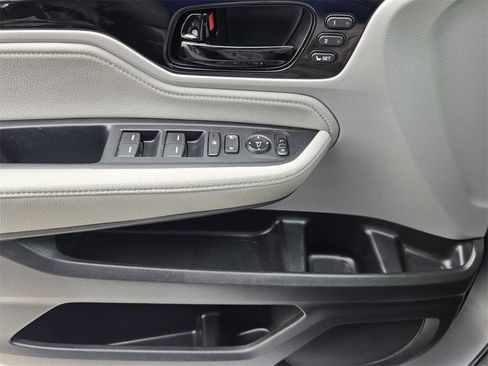 Certified 2023 Honda Odyssey Touring image 27
