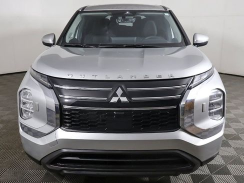 New 2026 Mitsubishi Outlander ES AWD/4WD image 12