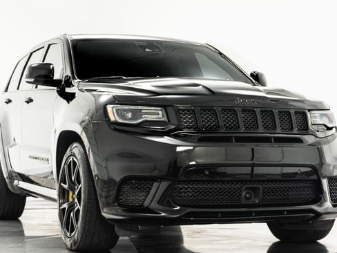 Used 2021 Jeep Grand Cherokee Trackhawk w/ Trailer Tow Group IV AWD/4WD image 3