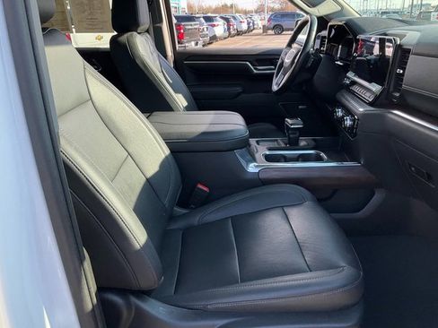 Used 2023 GMC Sierra 1500 SLT w/ SLT Premium Package image 18