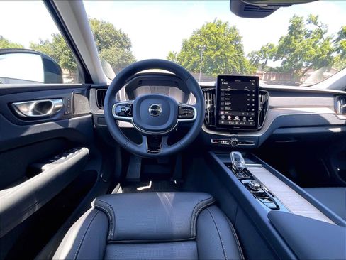 New 2026 Volvo XC60 T8 Ultra w/ Climate Package AWD/4WD image 15
