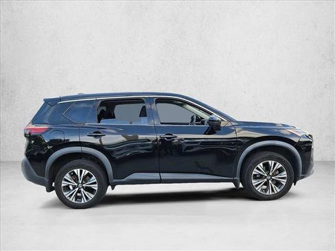 Used 2021 Nissan Rogue SV FWD image 3