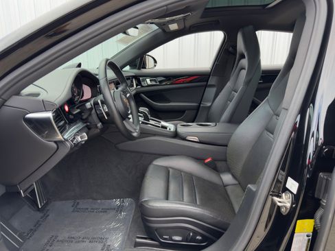 Used 2021 Porsche Panamera 4S image 16