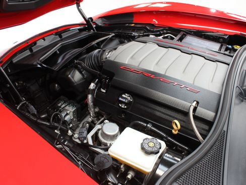 Used 2019 Chevrolet Corvette w/ 2LT w/ 2LT Preferred Equipment Group image 28